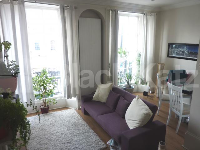 			MINUTES TO REGENTS PARK!, 1 Bedroom, 1 bath, 1 reception Flat			 Parkway, REGENTS PARK